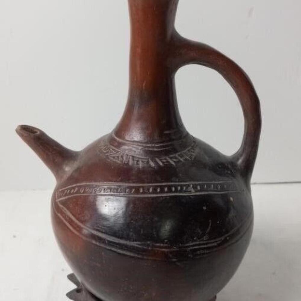 Extremely rare Antique African Ethiopian Terracotta Jebena. - Ethiopia. Africa-